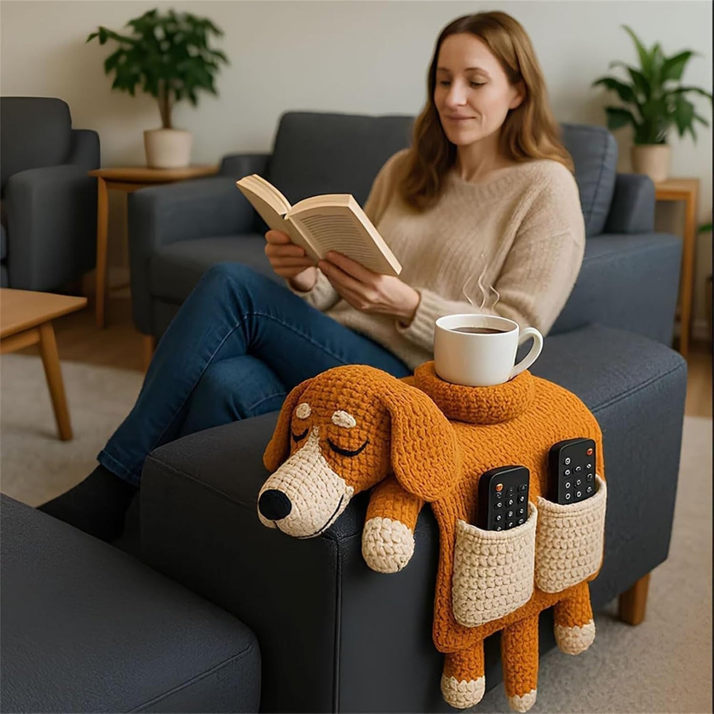 Crochet Dog Sofa Organizer, Handmade Crochet Dog Armchair Organizer, Cute Design, for Holding Remotes, Phone, Treats, Drinks, Cup, Living Room Bedroom Dorm
